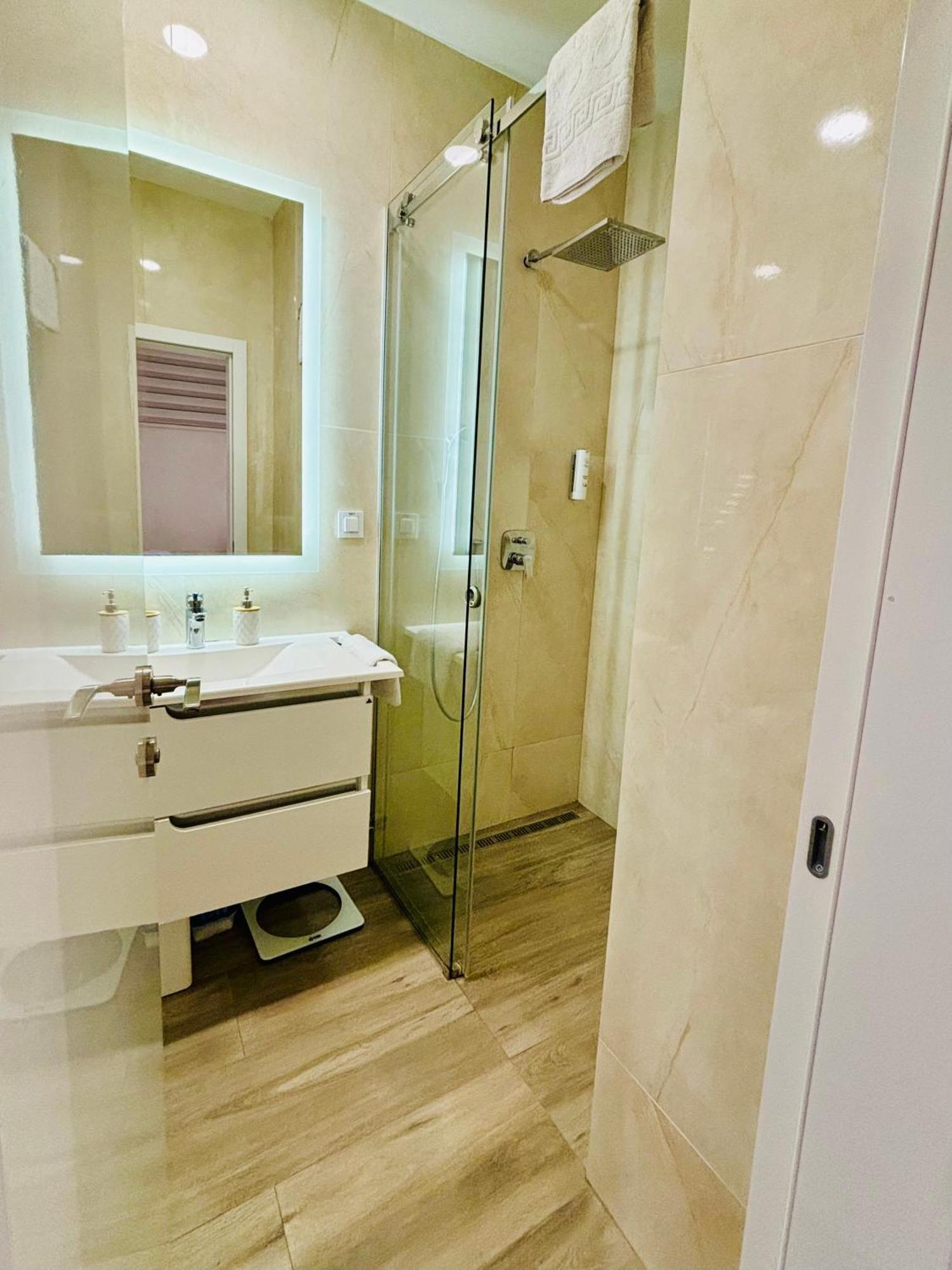 Lirra Luxe - Central Belgrade Apartments Extérieur photo